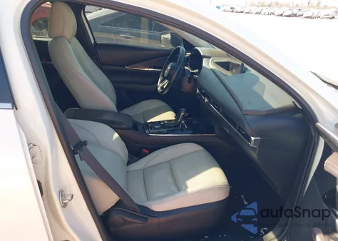 2021 Mazda Cx-30 2.5 Turbo Premium Plus z USA, uszkodzony, nr VIN 3MVDMBEY5MM232000